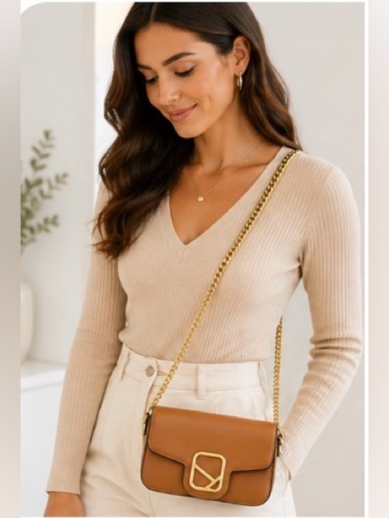 unbranded Handbags - Chic Tan Structured Crossbody Bag Gold Chain Strap Turn Lock Style 9x6 NWT